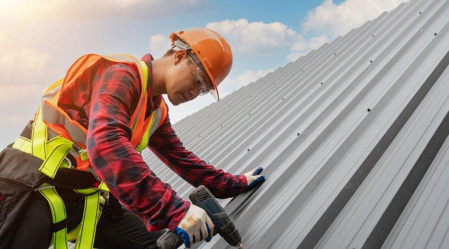 Professional Emergency Roof Repairs services in Uneeda, WV